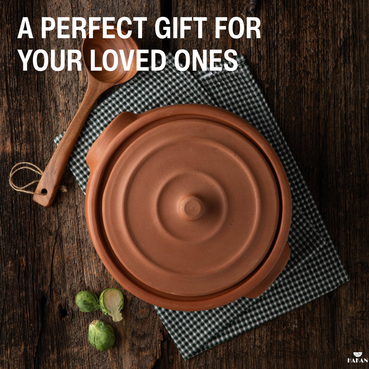 Garly Kitchen Handmade 2.6-Qt Small Clay Cooking Pot with Lid, Unglazed Natural Cookware, 2.5L